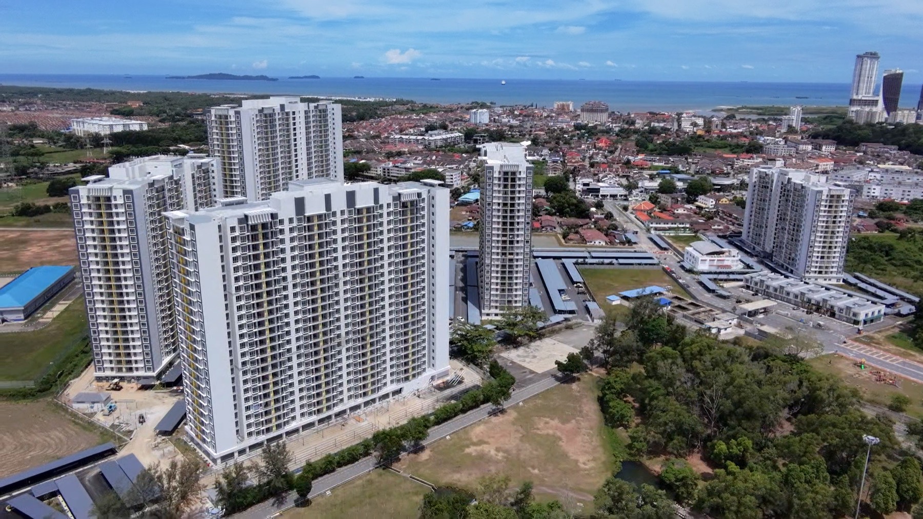 Aerial view of Residensi Sri Serindit and Bukit Serindit, Melaka